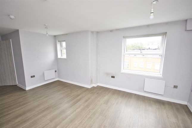 Flat 10, Cheviot House, 49-53 Sheep Street, Northamptonshire photo 4