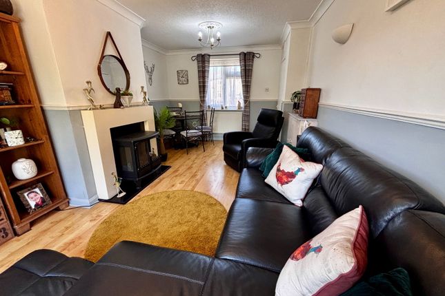 18, Chestnut Avenue, Swadlincote photo 3