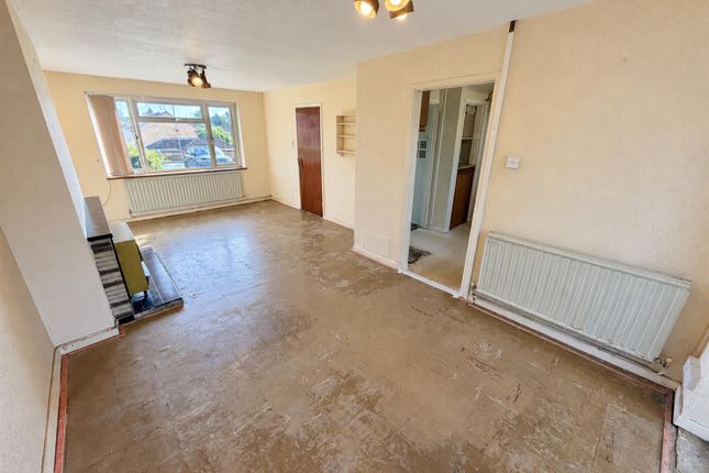 37, Greenacres Road, Worcester photo 4