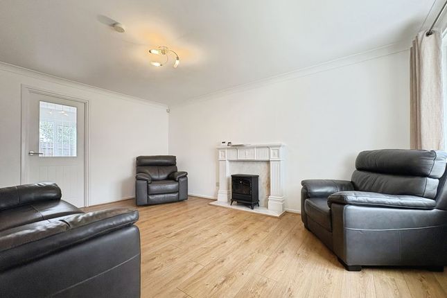 31, Sunholme Drive, Wallsend photo 2