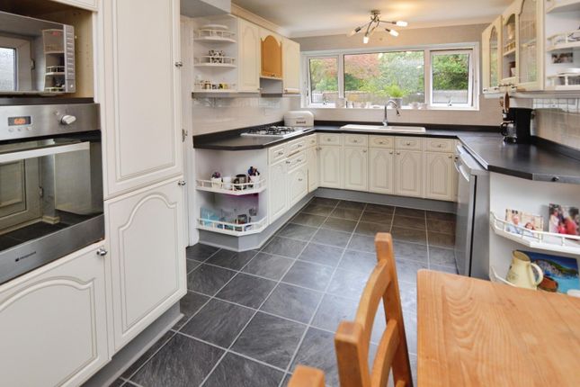 3, Wellesley Drive, Crowthorne photo 3
