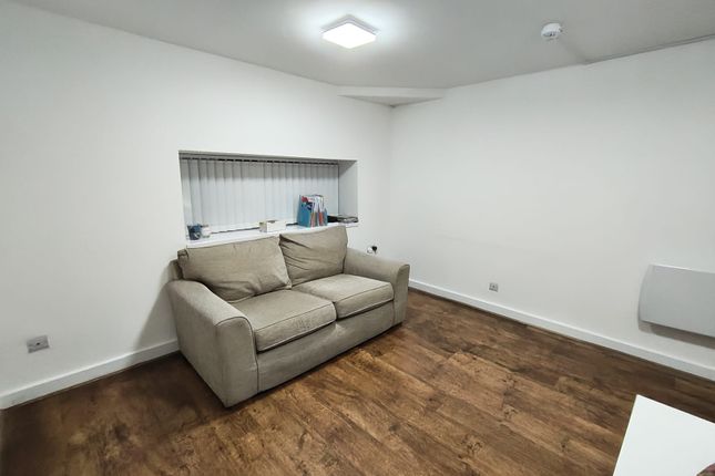 FLAT 36, 2, OLD SCHOOL DRIVE , BLACKLEY  photo 3