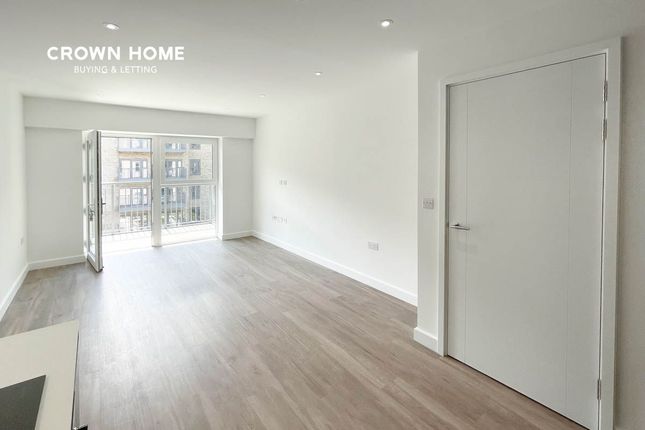95 Fairbank House, London photo 3