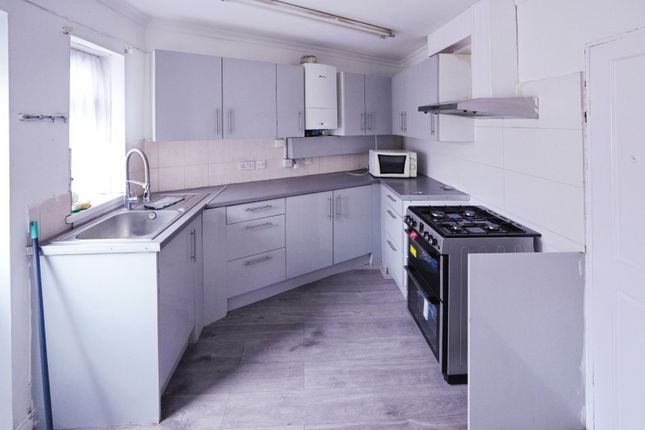 Boundary Road, London photo 5