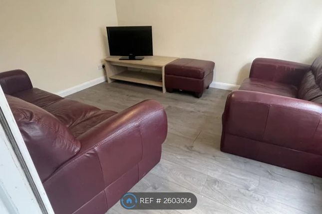 Tenterden Drive, Canterbury photo 3