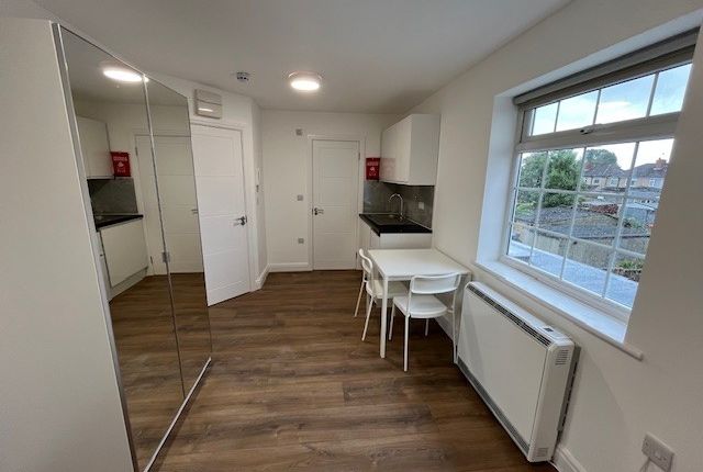 Ovesdon Avenue, Rayners Lane photo 2