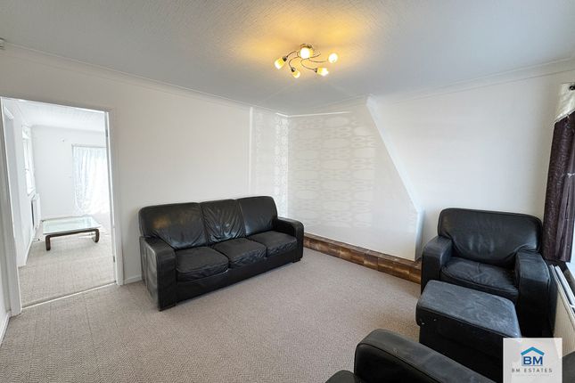 158, Downing Drive, Leicester photo 4