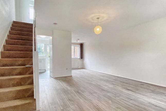 59 Aylsham Drive, Uxbridge photo 2