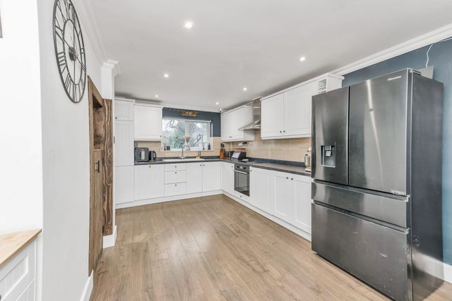 3 Poplar Close, Ware photo 3