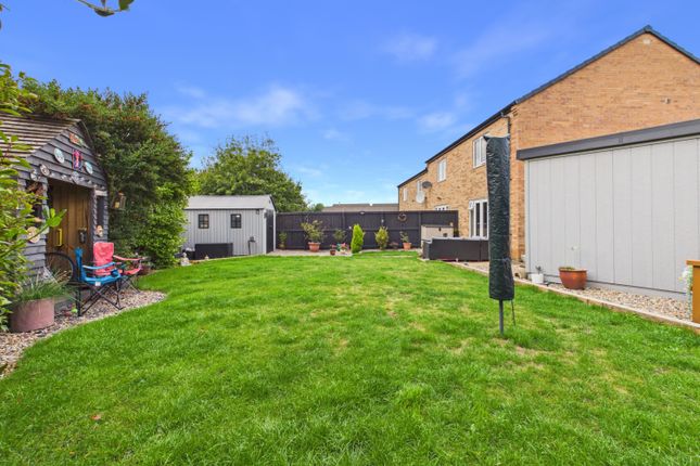 20, Lidgett Green, Pontefract photo 3