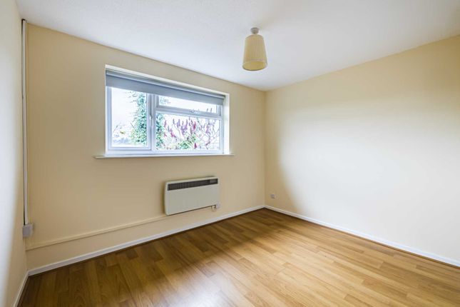10, Montgomerie Close, Berkhamsted photo 5
