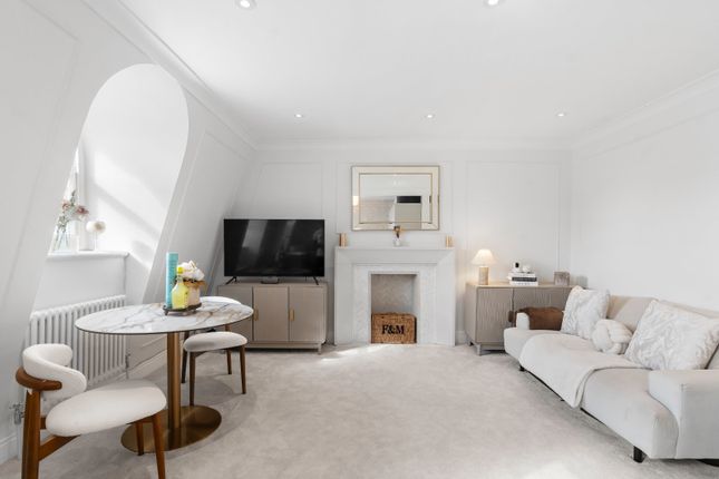 1-bed terraced on 19, Westgate Terrace Chelsea, The Boltons, £699,000
