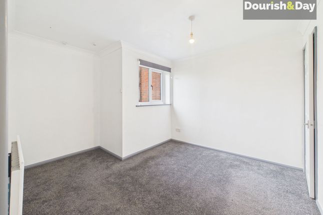 Flat 12, Williams Court Bertelin Road, Stafford photo 2