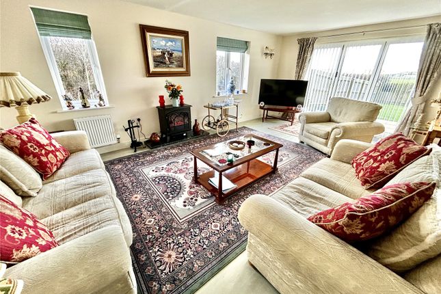 2, Observer Close, Devon photo 4