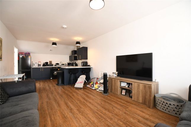 Flat 2,, Apache Court, Somerset photo 5