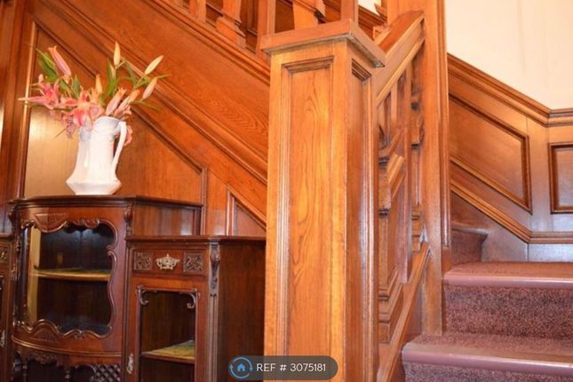 Flat, Elmwood Court A Wetherby Road, Leeds photo 5