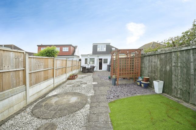 8, Clyde Way, Romford photo 2