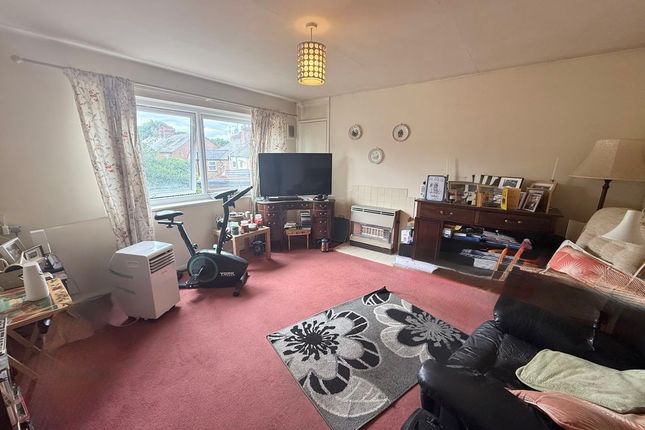 41a, High Street, Wing photo 3