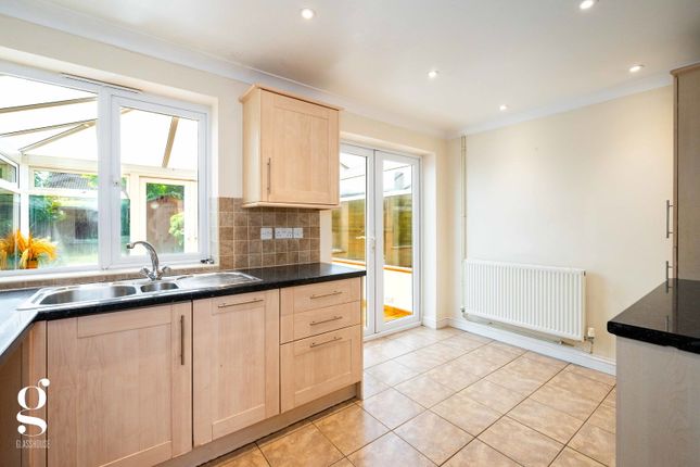 13, Barneby Avenue, Hereford photo 4