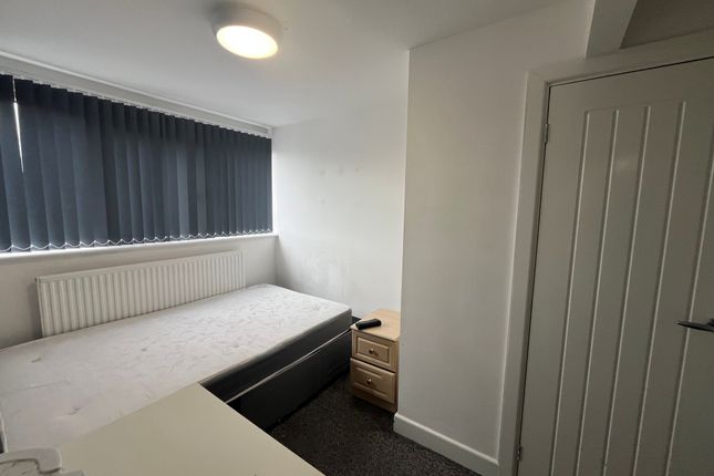 Room 4, 7, Barras Place, LEEDS photo 5