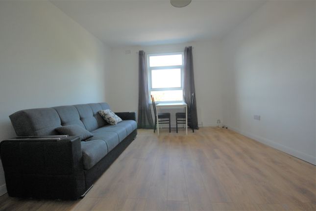 Flat 3, 123 The Vale, Uxbridge Road , Acton photo 4