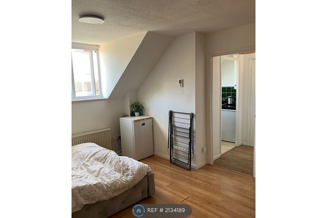 Falcon Close, Dartford photo 5