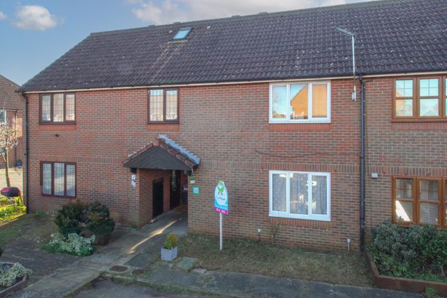 Thumbnail Terraced house for sale in Shelton Avenue, Toddington, Dunstable