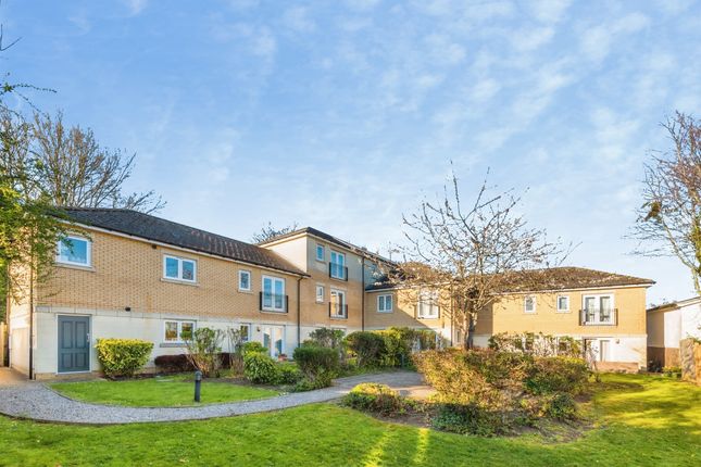 Flat 4, Clinch Court, Moorland Close, Witney photo 2