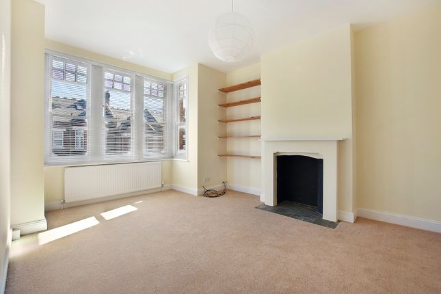 Flat to rent in Park Hall Road, East Finchley