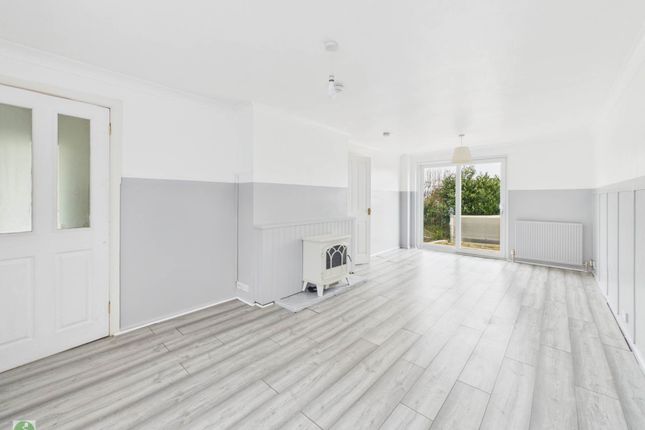 19, Trewint Crescent, Looe photo 4
