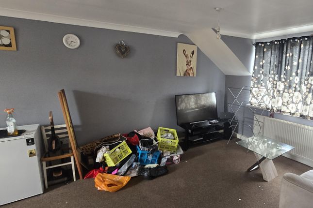 72, Cambridge Court, Bishop Auckland photo 4