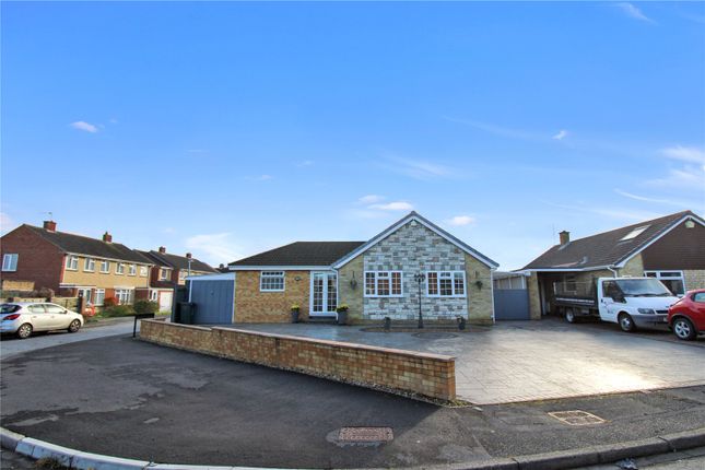 Thumbnail Bungalow for sale in Severn Avenue, Greenmeadow, Swindon