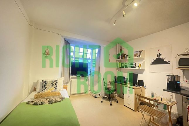 Studio to rent in Woburn Place, London WC1H