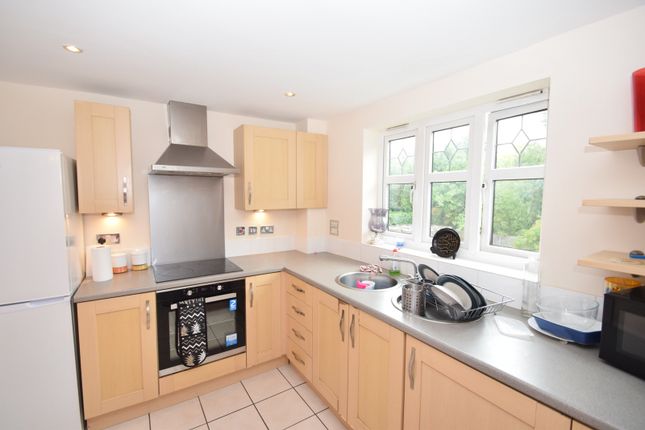 14 Woodgate Road, Manchester photo 2