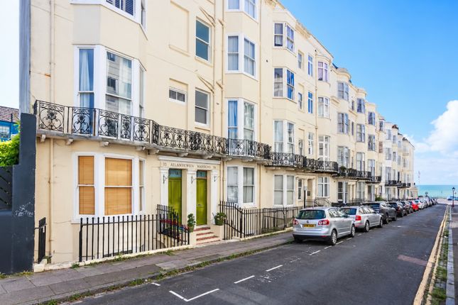 3-bed flat on Atlingworth Street, Brighton, £475,000