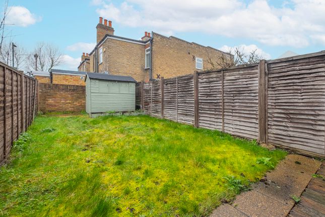 87, York Road, Teddington photo 4