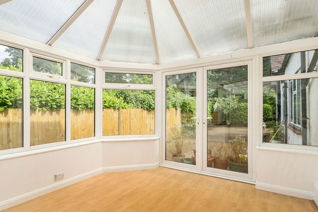 Gate Lodge, Woodcote Lane, Purley photo 3
