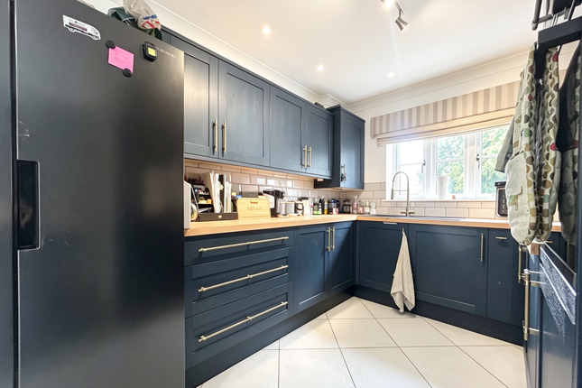 27 Indus Road, SHAFTESBURY photo 4