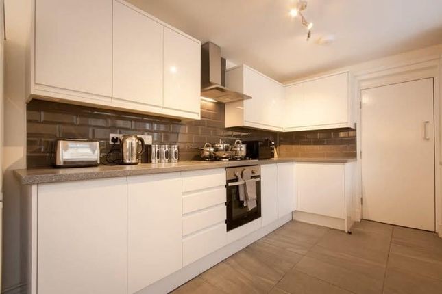 ROOM 3, 27, Munro Street, Stoke-On-Trent photo 2