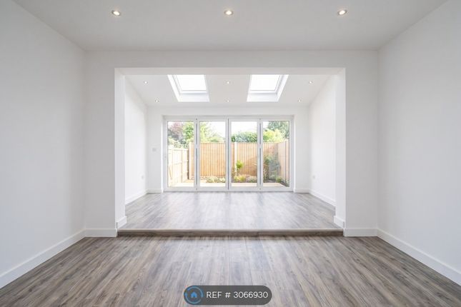 Baileys Crescent, Abingdon photo 3