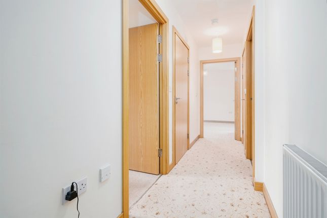 Flat for sale in Old Mile House Court, St.Albans