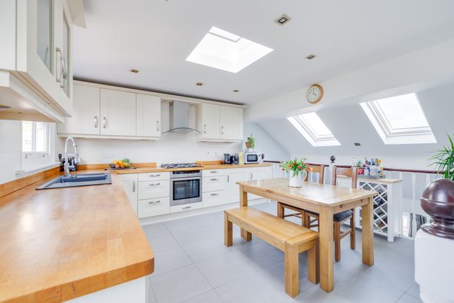 Flat for sale in Atalanta Street, Fulham