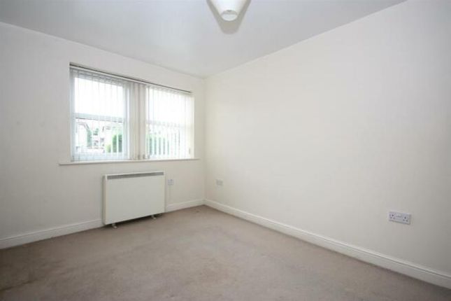 Flat to rent in 34 Bagley Lane, Farsley, Pudsey