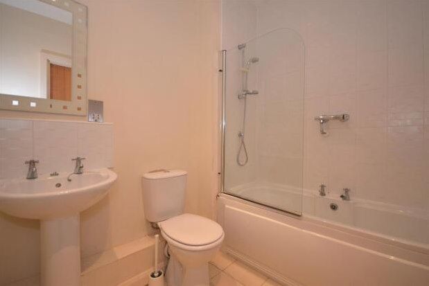 Flat to rent in Quarry Head Lodge, Sheffield