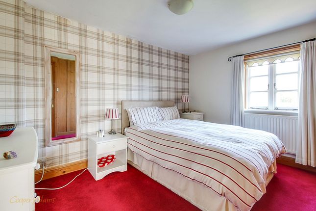 174 The Street, Worthing photo 4