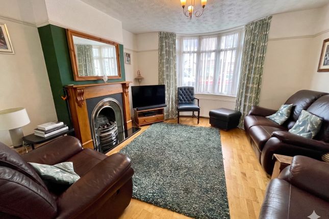 5 Fitzroy Avenue, Luton, Bedfordshire photo 3