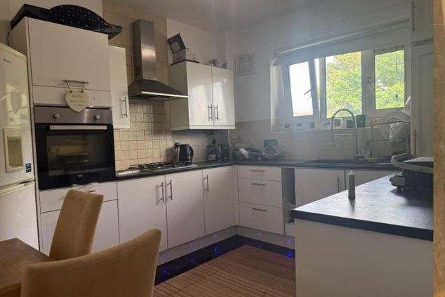 Pyrles Lane, Loughton photo 2
