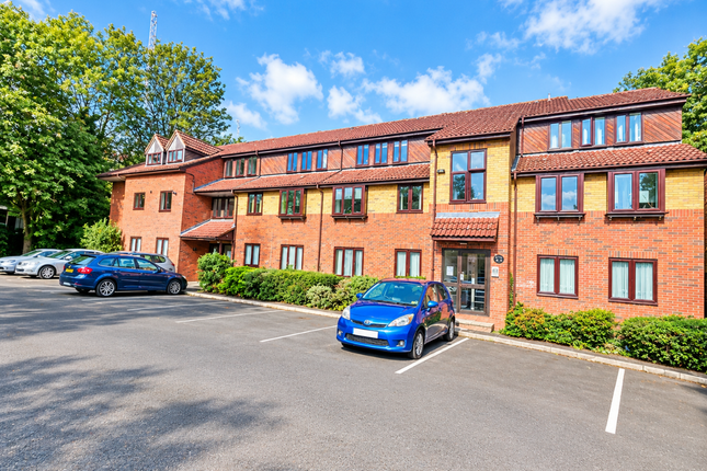 Studio flat on Greenacres,Glyn Avenue,New Barnet, New Barnet, £234,000