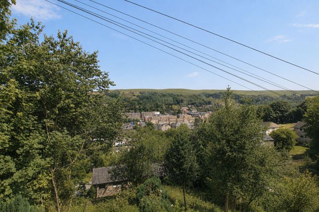 13 Calf Hey Terrace, Todmorden photo 4