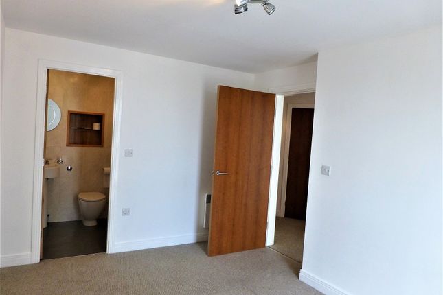 Flat to rent in Cameronian Square, Worsdell Drive, Ochre Yards, Gateshead